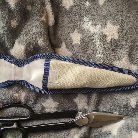 PGM Professional Pattern Shears with Heavy Duty Canvas Safety Bag - Picture 7 of 11